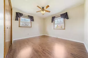 727 Dawn Ct, Neenah, WI 54956 - Photo 16