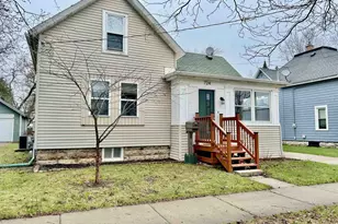 724 Oklahoma St, Appleton, WI 54915 - Photo 2