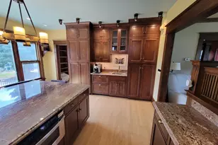 1229 Merritt Ave, Oshkosh, WI 54901 - Photo 12