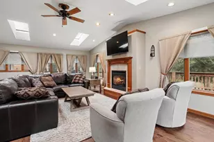 3518 Columbus St, Two Rivers, WI 54241 - Photo 10