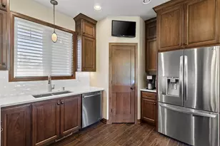 1294 Sedona Circle, Hobart, WI 54115 - Photo 18