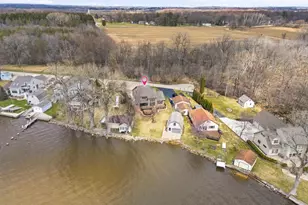 6097 Lyngaas Rd, Winneconne, WI 54986 - Photo 4