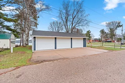 E5760 Waukaunaka Street, Weyauwega, WI 54983 - Photo 32