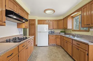 1613 S Telulah Ave, Appleton, WI 54915 - Photo 6