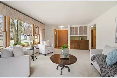 1613 Telulah Avenue, Appleton, WI 54915 - Photo 2