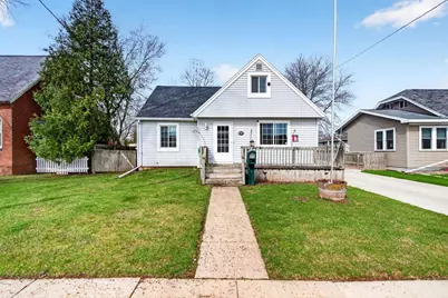 1013 Harrison Street, Neenah, WI 54956 - Photo 1