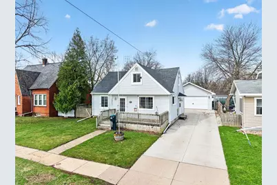 1013 Harrison Street, Neenah, WI 54956 - Photo 2