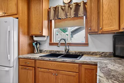 1013 Harrison Street, Neenah, WI 54956 - Photo 12