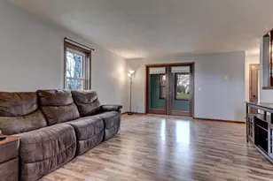 720 Indianwood Ct, Neenah, WI 54956 - Photo 24