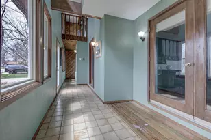 720 Indianwood Ct, Neenah, WI 54956 - Photo 12