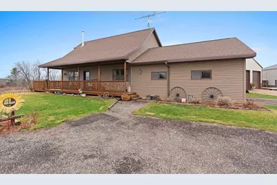 E5528 Hanson Road, Manawa, WI 54949 - Photo 2