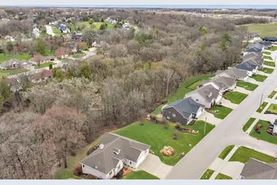 3329 Largo Ridge Drive, Green Bay, WI 54311 - Photo 6