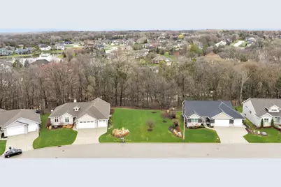 3329 Largo Ridge Drive, Green Bay, WI 54311 - Photo 2