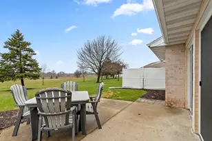 1517 River Pines Dr, Green Bay, WI 54311 - Photo 6