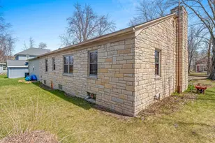 1107 Grosse Rd, Little Suamico, WI 54141 - Photo 4