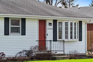 142 Peckham St, Neenah, WI 54956 - Photo 6