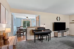 142 Peckham St, Neenah, WI 54956 - Photo 12