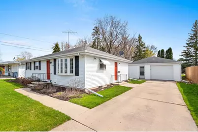 142 Peckham Street, Neenah, WI 54956 - Photo 2
