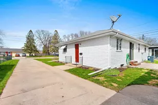142 Peckham St, Neenah, WI 54956 - Photo 40