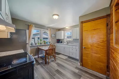 824 Zemlock Avenue, Neenah, WI 54956 - Photo 8