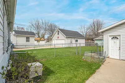 824 Zemlock Avenue, Neenah, WI 54956 - Photo 32