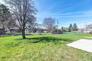 1521 Bismarck Ave, Oshkosh, WI 54902 - Photo 30
