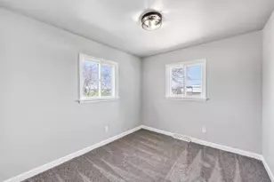 1521 Bismarck Ave, Oshkosh, WI 54902 - Photo 16