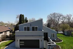 1840 Cliffview Ct, Oshkosh, WI 54901 - Photo 4
