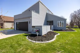 1840 Cliffview Ct, Oshkosh, WI 54901 - Photo 1