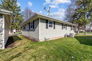 1031 Roberts Ave, Appleton, WI 54914 - Photo 28