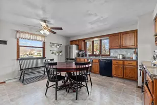1031 Roberts Ave, Appleton, WI 54914 - Photo 6