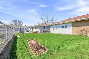 831 N Danz Ave, Green Bay, WI 54302 - Photo 32
