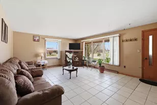 831 N Danz Ave, Green Bay, WI 54302 - Photo 2