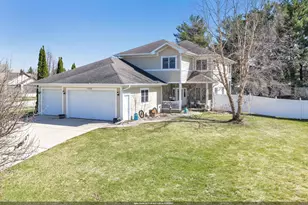 1566 Belle Plane Cir, Green Bay, WI 54313 - Photo 1