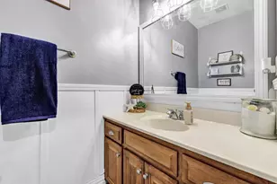 1566 Belle Plane Cir, Green Bay, WI 54313 - Photo 8