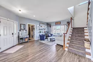 1566 Belle Plane Cir, Green Bay, WI 54313 - Photo 4