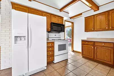 1276 Irish Road, Neenah, WI 54956 - Photo 6