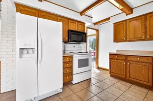 1276 Irish Rd, Neenah, WI 54956 - Photo 6