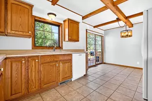 1276 Irish Rd, Neenah, WI 54956 - Photo 4