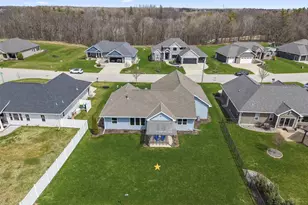 3492 Peppergrass Dr, Green Bay, WI 54311 - Photo 44