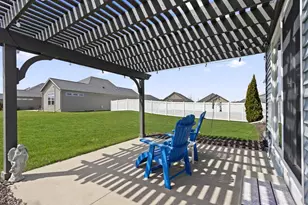 3492 Peppergrass Dr, Green Bay, WI 54311 - Photo 36