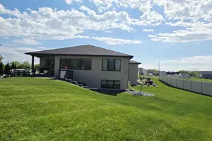2929 Creekwood Dr, Green Bay, WI 54311 - Photo 68