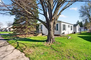 431 E Coolidge Ave, Appleton, WI 54915 - Photo 16