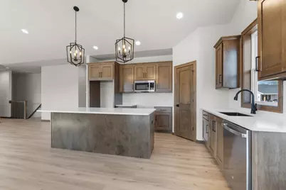 N8870 Killarney Way, Menasha, WI 54952 - Photo 14