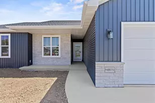 N8870 Killarney Way, Menasha, WI 54952 - Photo 2