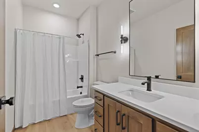 N8870 Killarney Way, Menasha, WI 54952 - Photo 30