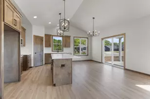 N8870 Killarney Way, Menasha, WI 54952 - Photo 18