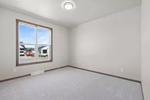 N8870 Killarney Way, Menasha, WI 54952 - Photo 36