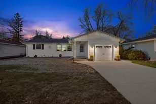 1080 Thorndale St, Green Bay, WI 54304 - Photo 2