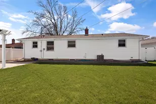 1080 Thorndale St, Green Bay, WI 54304 - Photo 26